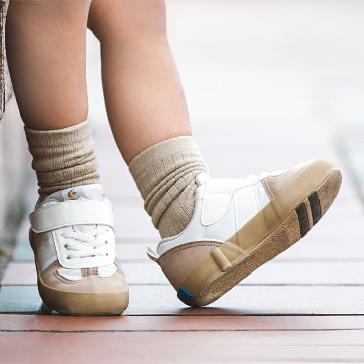Moonstar x Sanrio antibacterial, odor-resistant, and wear-resistant soles for healthy-looking children's shoes (14-19cm) - direct from Japan. Girls' shoe collection.