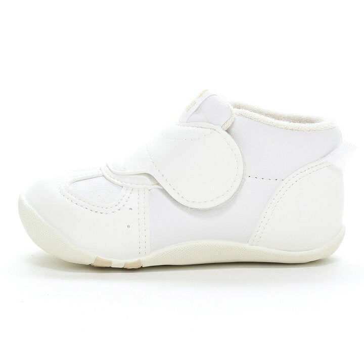Moonstar x Sanrio antibacterial, odor-resistant, and wear-resistant soles for healthy-looking children's shoes (14-19cm) - direct from Japan. Girls' shoe collection.