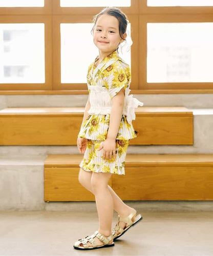 Apres les cours sandals (14-19cm) shipped directly from Japan. Also available: other brands and summer swimwear collection. 