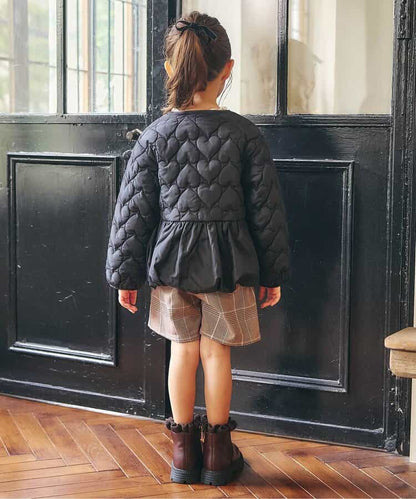 日本童裝 apres les cours 心型絎縫夾棉荷葉邊燈籠袖外套 80-140cm 女童款 秋季 (適合初秋、香港平均溫度、寒冷天氣）OUTERWEAR 【日本預售：2026年9月下旬】