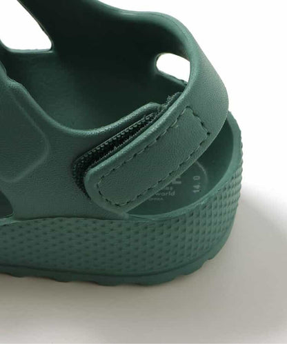 BREEZE sandals (14-19cm) shipped directly from Japan. Also available: other brands and summer swimwear specials. 