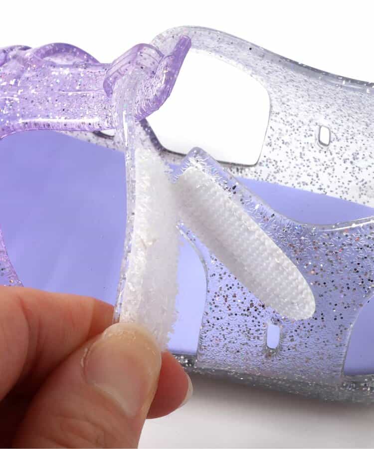 BREEZE sandals (14-19cm) shipped directly from Japan. Also available: other brands and summer swimwear specials. 