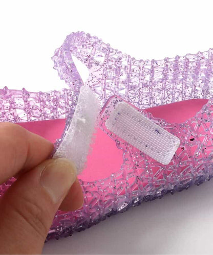 BREEZE sandals (14-19cm) shipped directly from Japan. Also available: other brands and summer swimwear specials. 