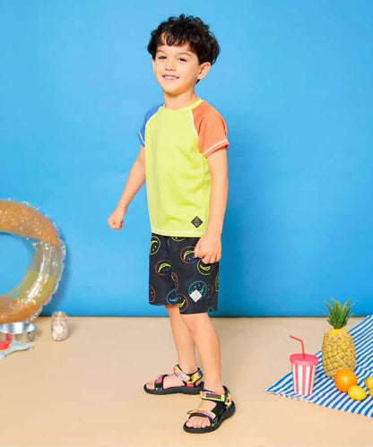 BREEZE sandals (14-21cm) shipped directly from Japan. Also available: other brands and summer swimwear specials. 