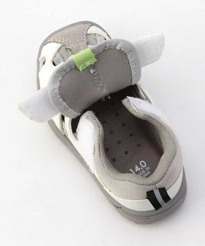 BREEZE sandals (13-20cm) shipped directly from Japan. Also available: other brands and summer swimwear specials. 