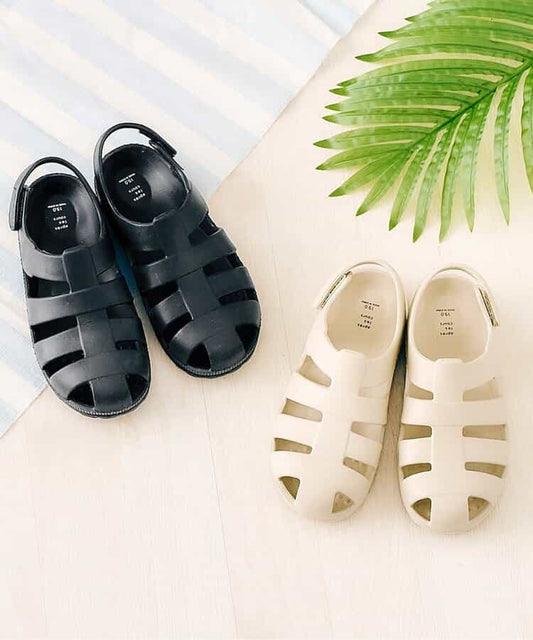 Apres les cours sandals (14-19cm) shipped directly from Japan. Also available: other brands and summer swimwear collection. 