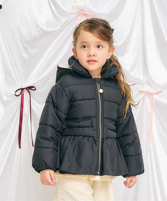 日本童裝 apres les cours 荷葉邊夾棉外套 80-140cm 女童款 秋季 (適合初秋、香港平均溫度、寒冷天氣、溫度低天氣）OUTERWEAR   【日本預售：2025年10月下旬】