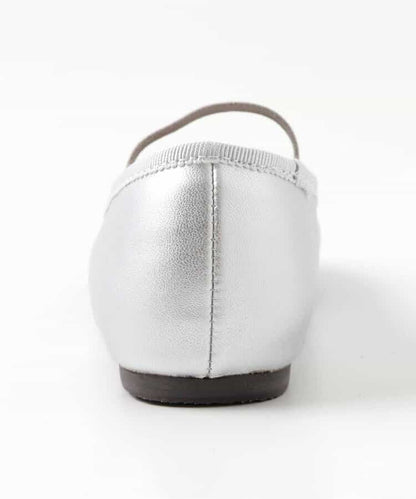 Apres les cours sandals (14-19cm) shipped directly from Japan. Also available: other brands and summer swimwear collection. 