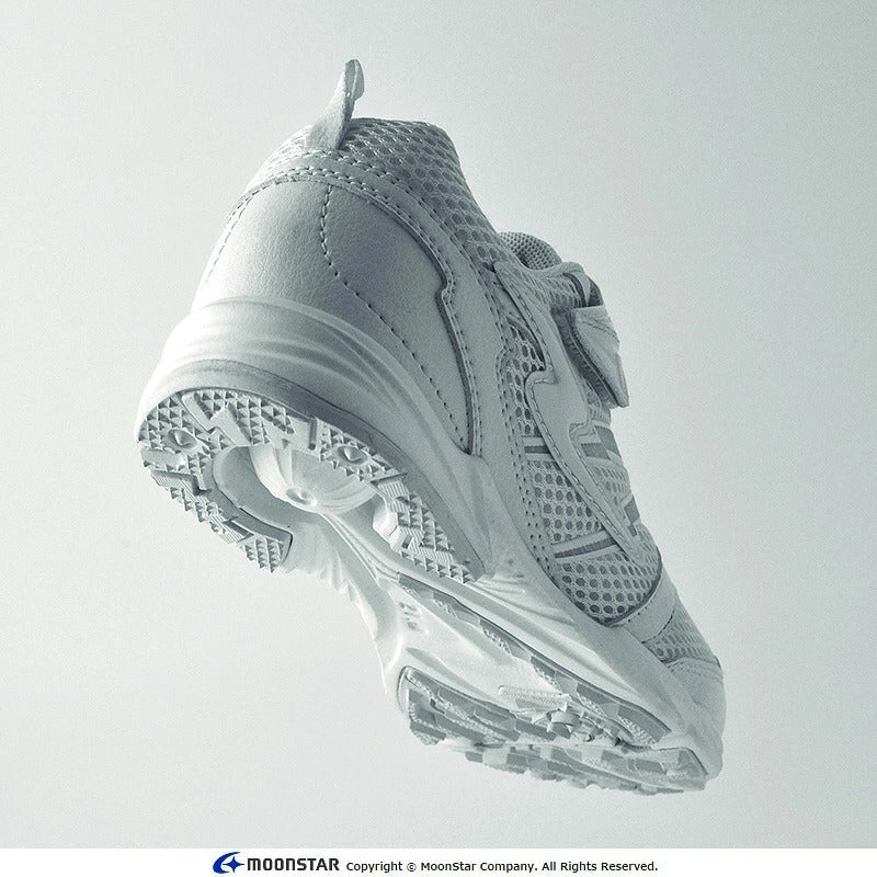 Moonstar x Sanrio antibacterial, odor-resistant, and wear-resistant soles for healthy-looking children's shoes (14-19cm) - direct from Japan. Girls' shoe collection.