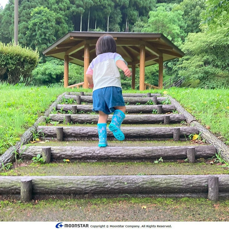 Moonstar x Sanrio antibacterial, odor-resistant, and wear-resistant soles for healthy-looking children's shoes (14-19cm) - direct from Japan. Girls' shoe collection.