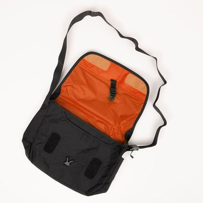 日本直送 mont-bell 斜孭袋 Size M 8L 大人款 包系列 其他品牌