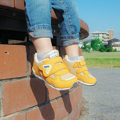 Moonstar x Sanrio antibacterial, odor-resistant, and wear-resistant soles for healthy-looking children's shoes (14-19cm) - direct from Japan. Girls' shoe collection.