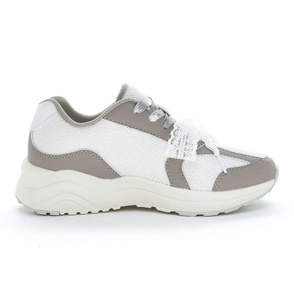 Moonstar x Sanrio antibacterial, odor-resistant, and wear-resistant soles for healthy-looking children's shoes (14-19cm) - direct from Japan. Girls' shoe collection.