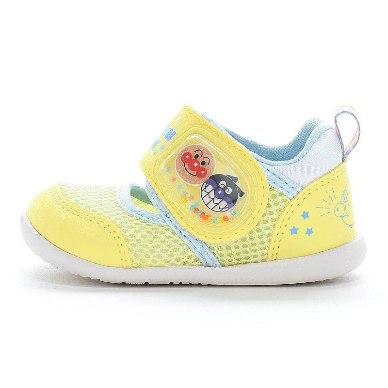 Moonstar x Sanrio antibacterial, odor-resistant, and wear-resistant soles for healthy-looking children's shoes (14-19cm) - direct from Japan. Girls' shoe collection.