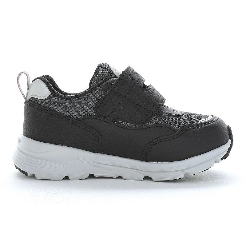 Moonstar x Sanrio antibacterial, odor-resistant, and wear-resistant soles for healthy-looking children's shoes (14-19cm) - direct from Japan. Girls' shoe collection.