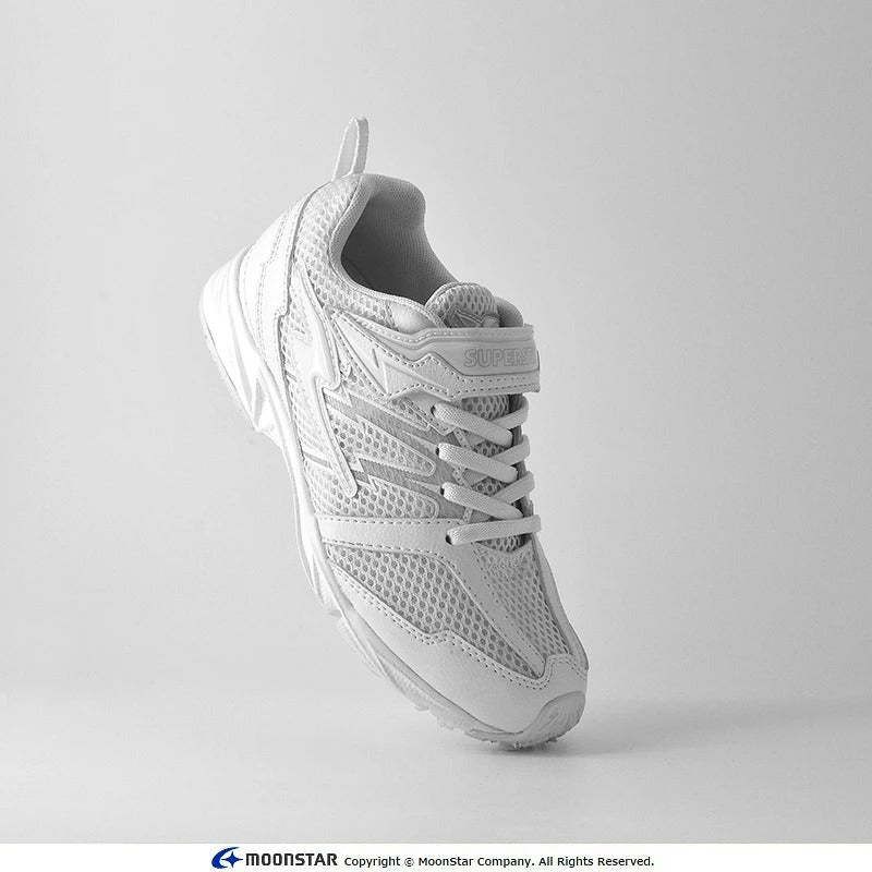 Moonstar x Sanrio antibacterial, odor-resistant, and wear-resistant soles for healthy-looking children's shoes (14-19cm) - direct from Japan. Girls' shoe collection.