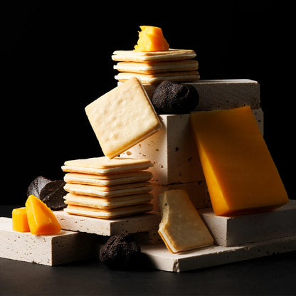 日本直送 Tokyo Milk Cheese  蜂蜜古岡左拉＋海鹽金文拔＋黑松露車打＋朱古力馬斯卡彭芝士夾心餅 36枚入 新年行運發財特輯 Happy New Year 馬年 限定手信