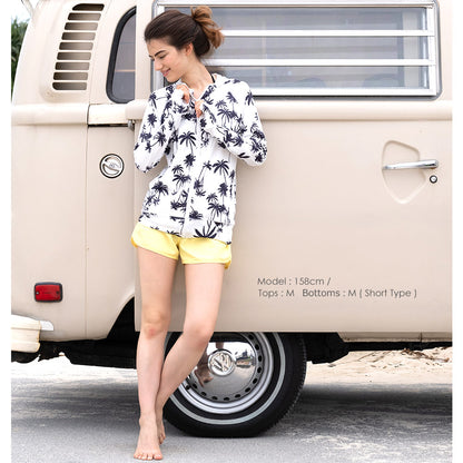 Direct from Japan, this lightweight hooded jacket is both cool and comfortable for both land and water use. It's UV-resistant (98%), UPF50+, chlorine-resistant, quick-drying, and lightweight (S-3L). Adult summer swimsuit special. 